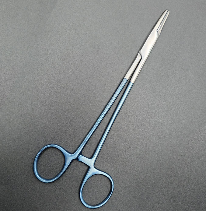 needle holder